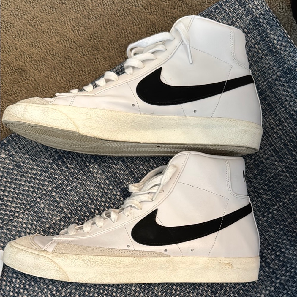 Worn once Nike Men's blazer White and Black High-Top Sneakers